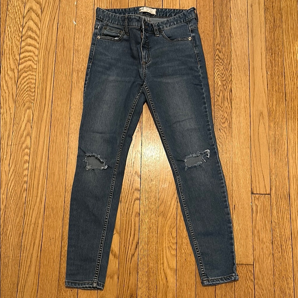 Muted Blue Skinny Jeans with Stretchy Denim, Distressed Knees and Tapered Legs